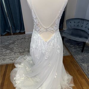 Maggie Sottero Elegant White Wedding Dress